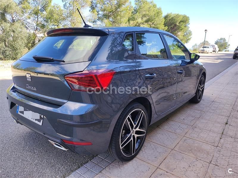 Usado Seat Ibiza Style 110 CV (80 kW) 2023 Gris / plata Utilitario