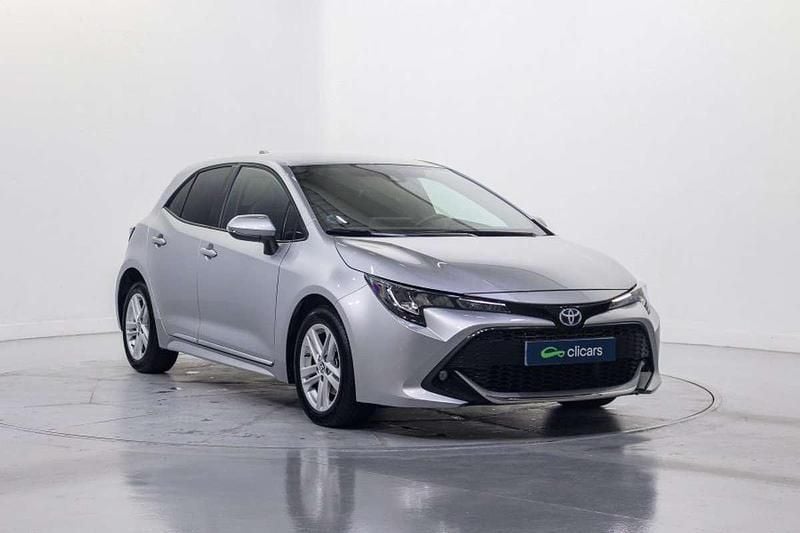 Usado Toyota Corolla Active 98 CV (72 kW) 2022 Gris Berlina