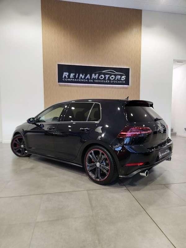 Usado VW Golf VII GTI 230 CV (169 kW) 2018 Negro Utilitario