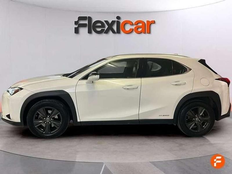 Usado Lexus UX 250h Business Edition 184 CV (135 kW) 2020 Blanco SUV