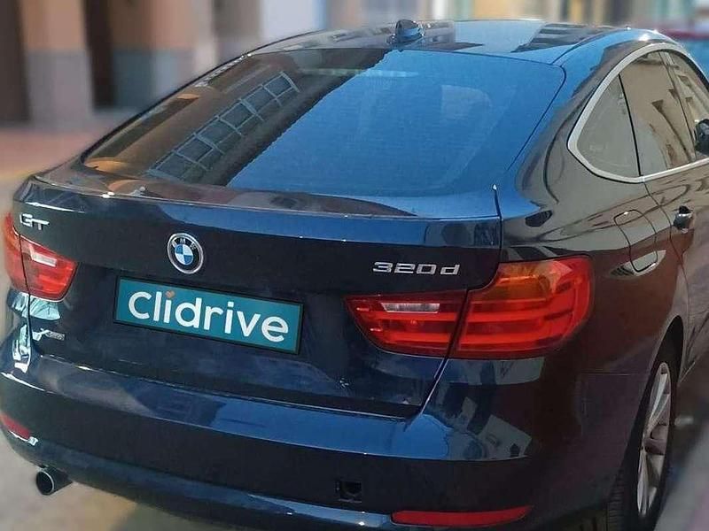 Usado BMW 320 163 HP (119 kW) 2014 Azul Sedan