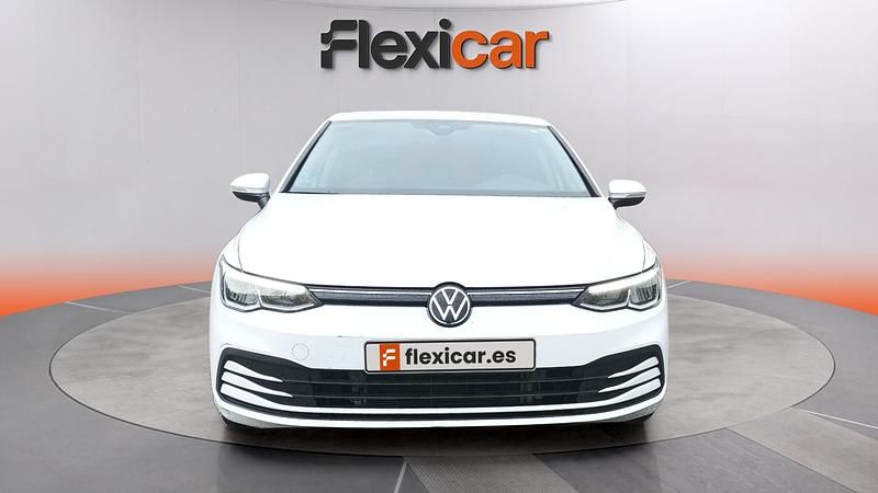 Usado VW Golf VIII Life 110 CV (80 kW) 2024 Blanco Familiar