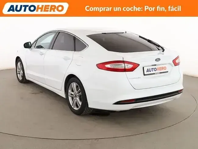 Usado Ford Mondeo Titanium 150 CV (110 kW) 2015 Blanco Berlina