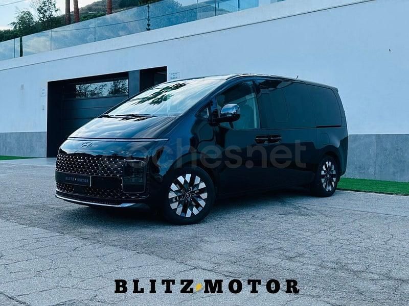 Usado Hyundai Staria Style 177 CV (130 kW) 2022 Negro Monovolumen