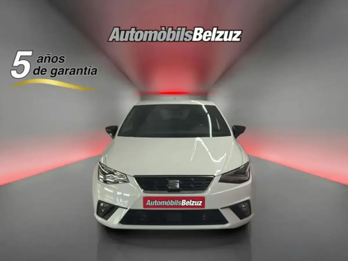 Usado Seat Ibiza FR 150 CV (110 kW) 2024 Blanco Utilitario