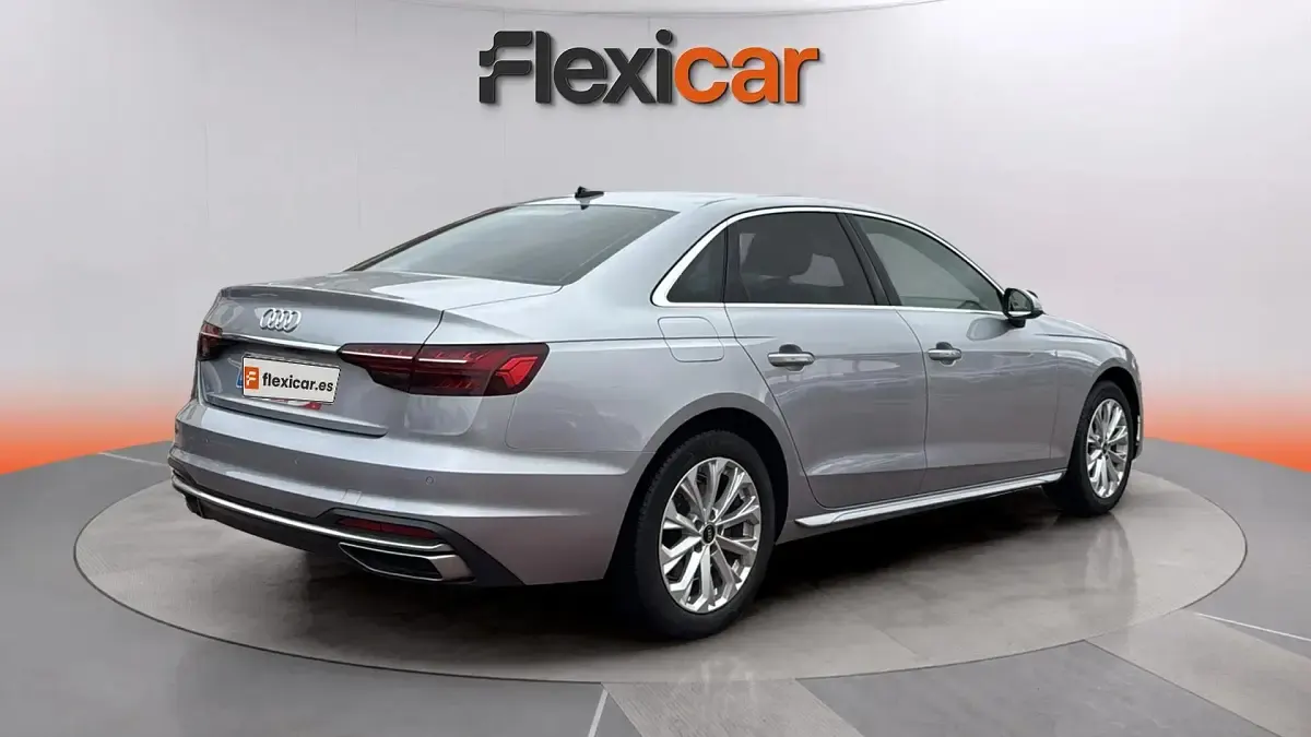 Usado Audi A4 Advanced Plus 136 CV (100 kW) 2022 Gris Berlina