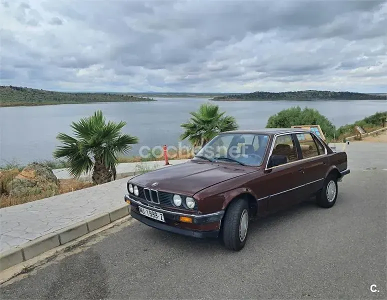Usado BMW 316 90 CV (66 kW) 1986 Granate Berlina
