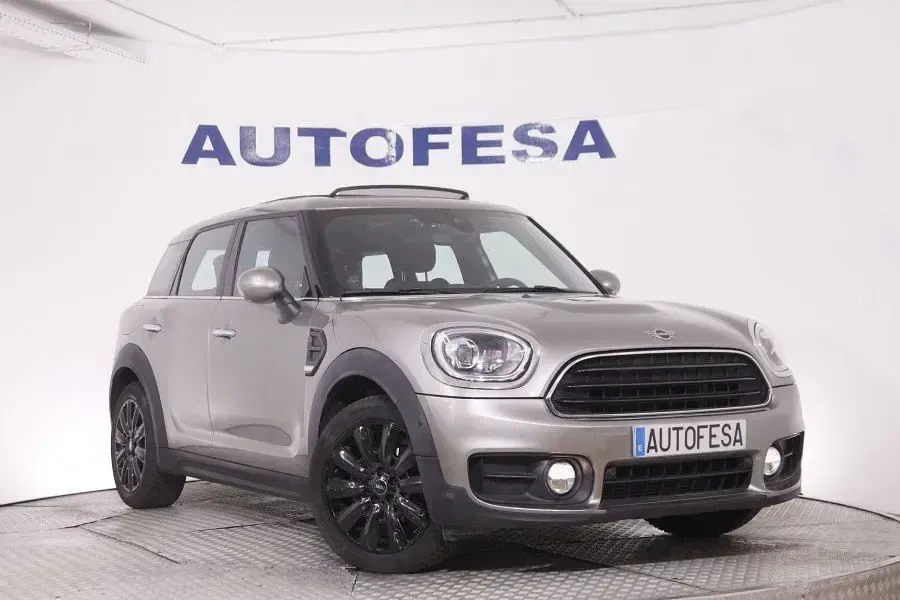 Usado Mini One Countryman 102 CV (75 kW) 2018 Gris SUV