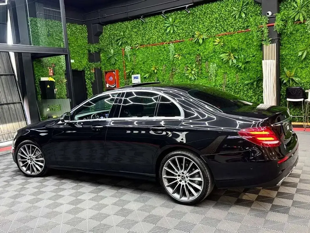 Usado Mercedes E350 257 CV (189 kW) 2017 Negro Berlina