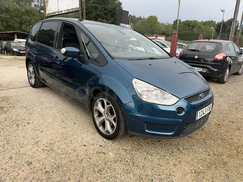 Begagnad Ford S-MAX Titanium 140 HK (102 kW) 2007 Blå Minibuss