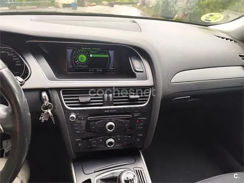 Usado Audi A4 S-Line 150 HP (110 kW) 2014 Preto Sedan