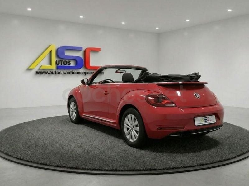 Usado VW Beetle Design 105 CV (77 kW) 2018 Rojo Utilitario
