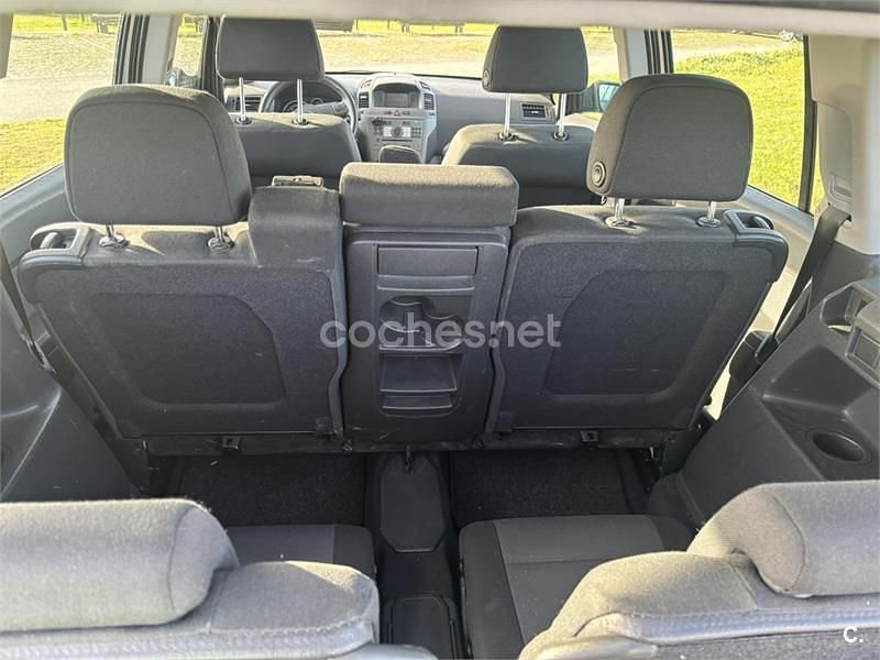 Usado Opel Zafira Sport 120 CV (88 kW) 2008 Gris / plata Monovolumen