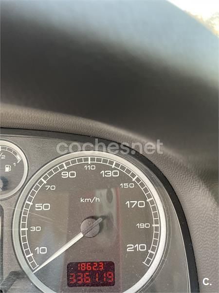 Gris / plata Usado 2002 Peugeot 307 Berlina | 3000 € (Caro) - Imagen 1/4