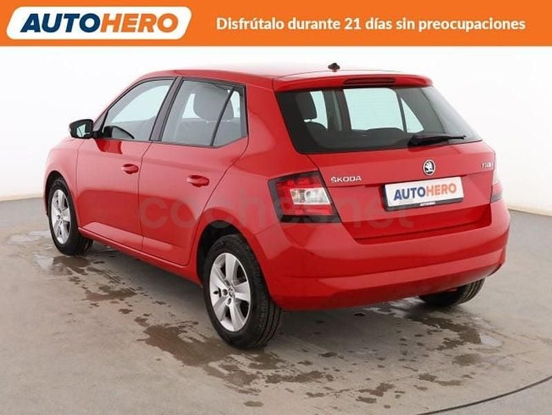 Usado Skoda Fabia Ambition 95 CV (69 kW) 2018 Rojo Berlina