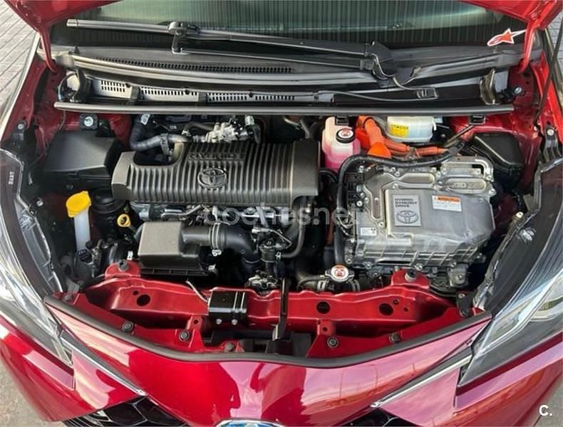 Usado Toyota Yaris Hybrid Advance 100 CV (73 kW) 2017 Rojo Berlina