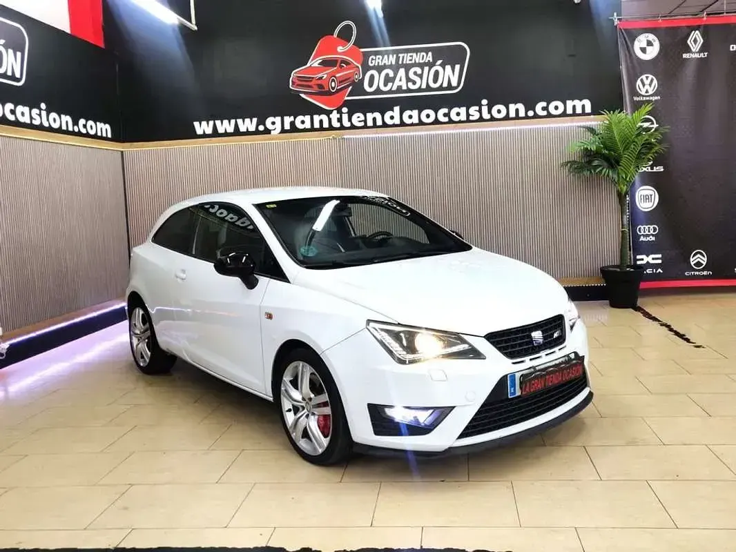 Usado Seat Ibiza SC CUPRA 179 CV (131 kW) 2012 Blanco Utilitario