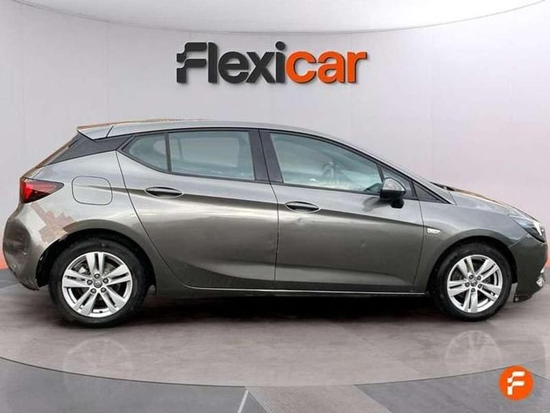 Usado Opel Astra GS Line 131 CV (96 kW) 2020 Gris Berlina