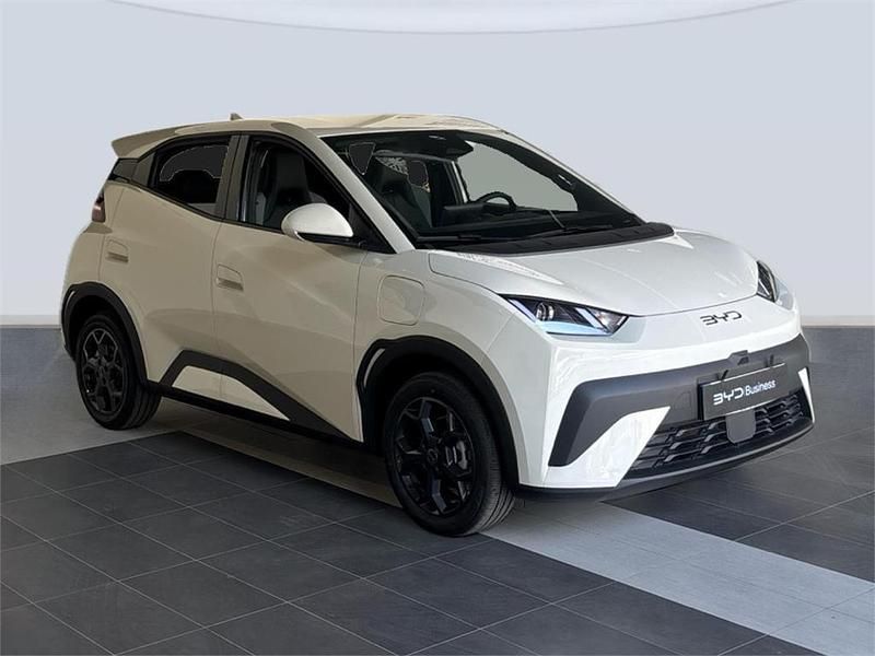 Nuevo BYD Dolphin Surf Boost 64 kW (88 CV) 2025 Apricity white Utilitario