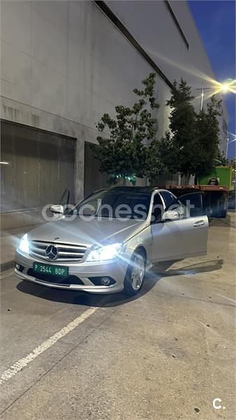 Usado Mercedes C280 231 CV (169 kW) 2008 Gris / plata Berlina