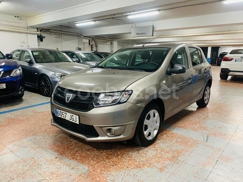 Beige Usado 2015 Dacia Sandero Ambiance Berlina | 3490 € (Super precio) - Imagen 1/4