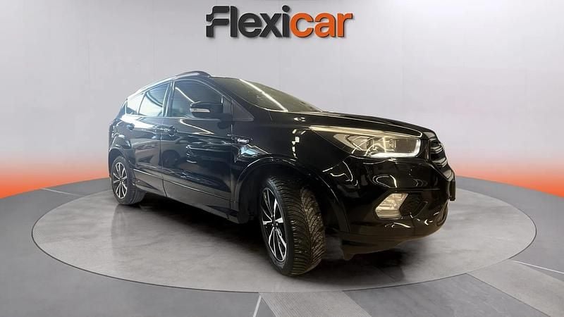 Usado Ford Kuga ST-Line 150 CV (110 kW) 2019 Negro SUV