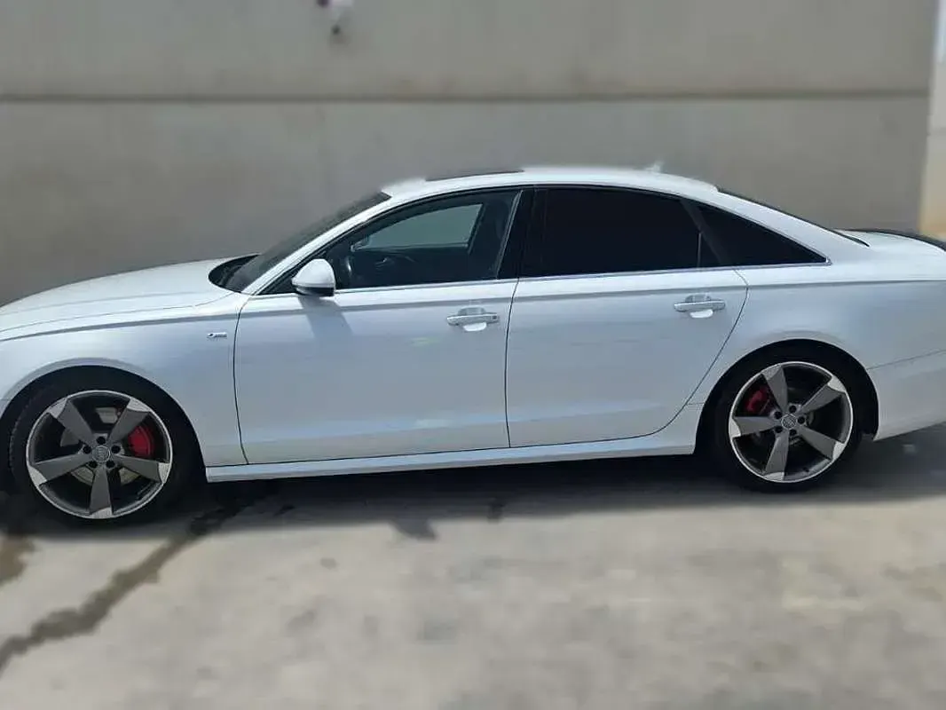 Usado Audi A6 313 CV (230 kW) 2013 Blanco Berlina