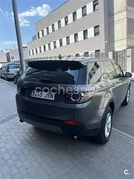 Usado Land Rover Discovery Sport HSE 150 CV (110 kW) 2016 Gris / plata SUV