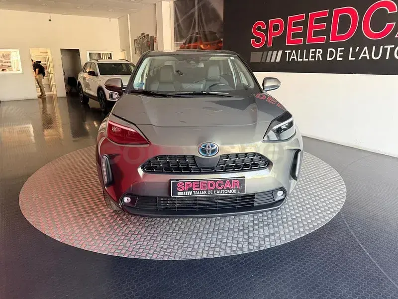Usado Toyota Yaris Cross Style 116 CV (85 kW) 2022 Beige SUV