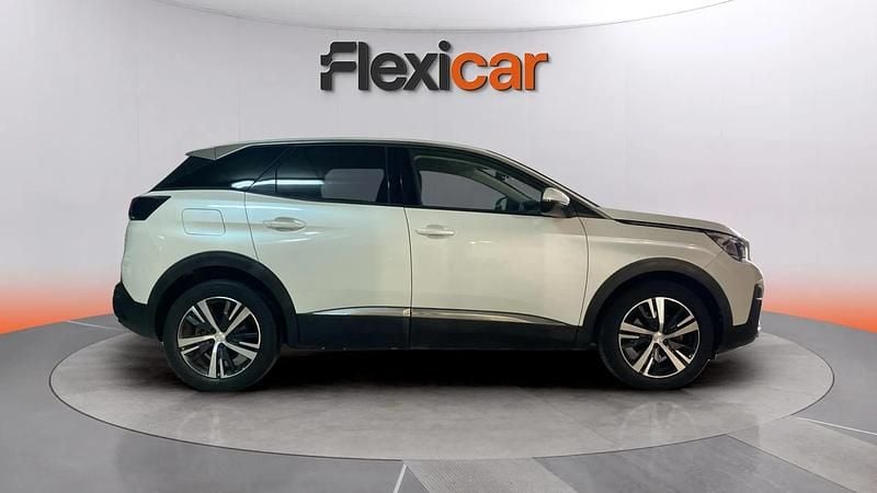 Begagnad Peugeot 3008 Allure 131 HK (96 kW) 2019 Vit Minibuss