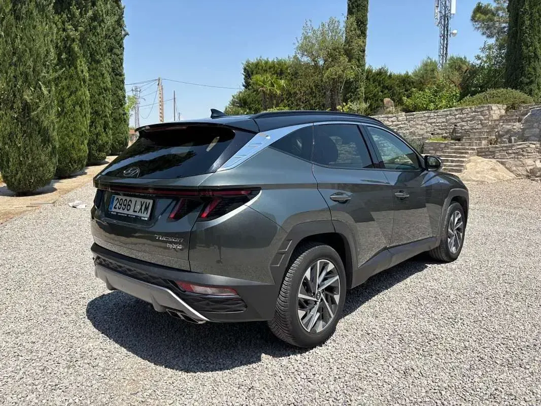 Usado Hyundai Tucson 136 CV (100 kW) 2022 Gris SUV