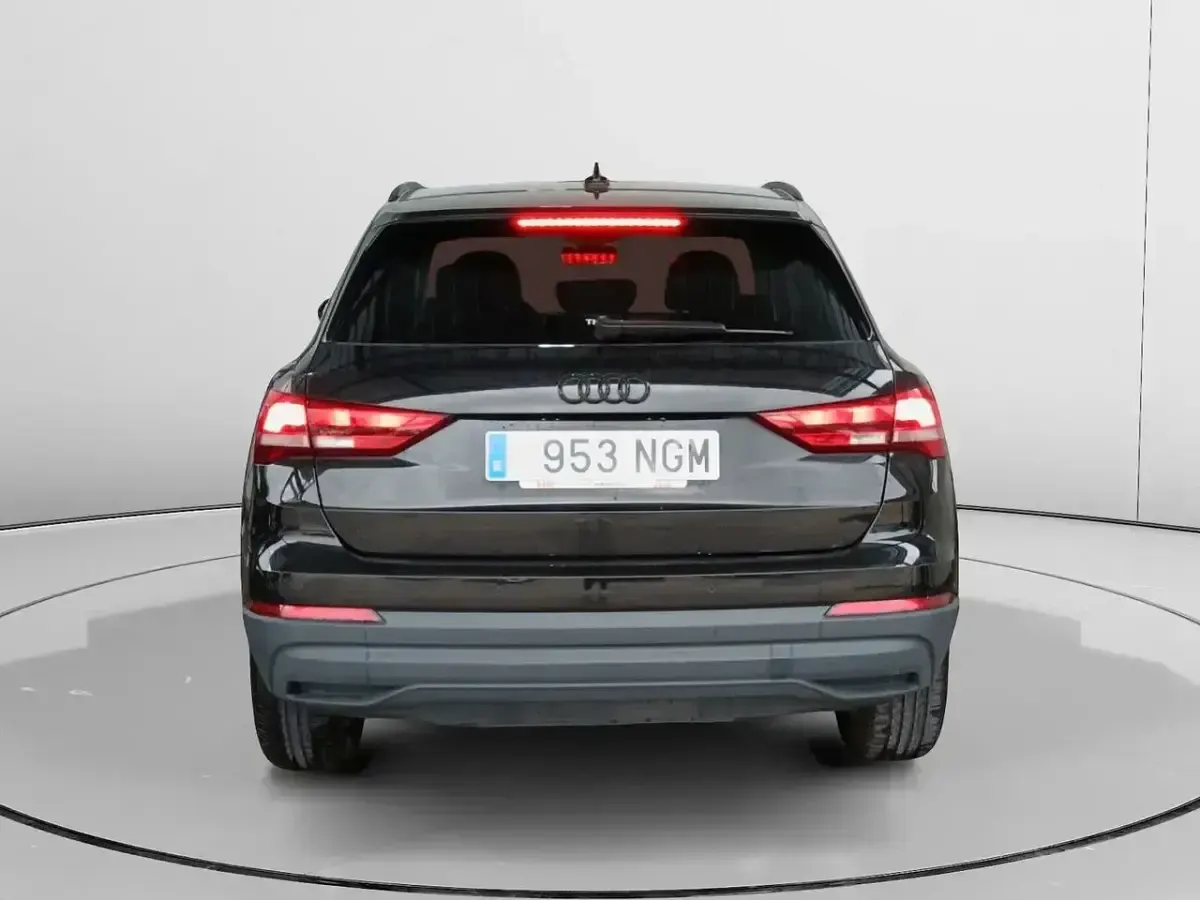 Usado Audi Q3 150 CV (110 kW) 2021 Negro SUV