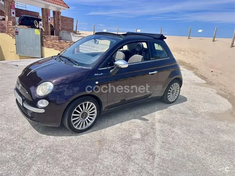 Usado Fiat 500C Lounge 85 CV (62 kW) 2012 Violeta / lila Descapotable