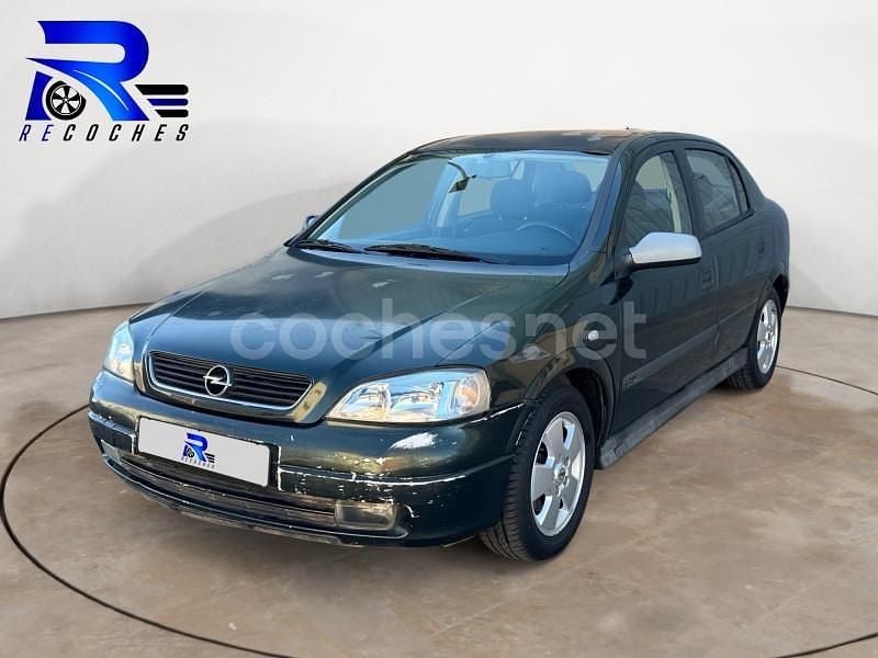 Verde Usado 2002 Opel Astra Elegance Berlina | 1499 € (Super precio) - Imagen 1/4