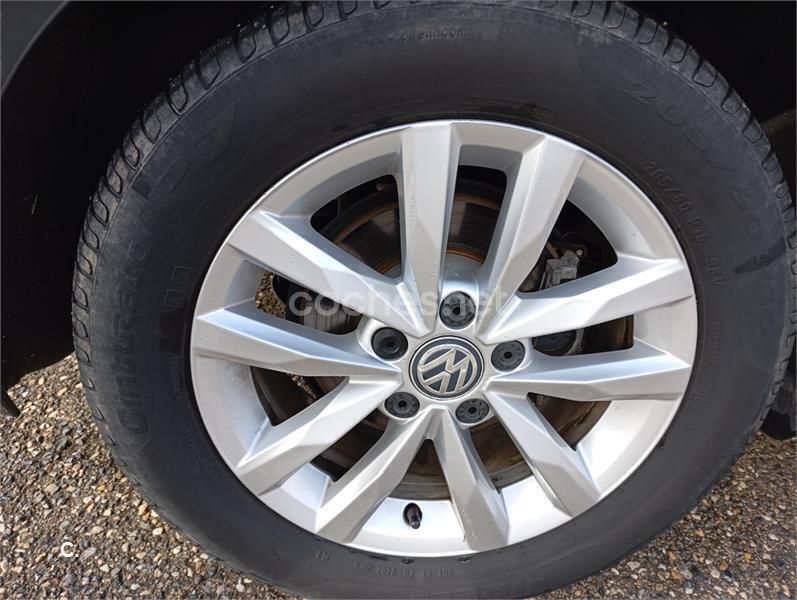 Gris / plata Usado 2016 VW Touran Advance Monovolumen | 14.500 € (Precio justo) - Imagen 1/4