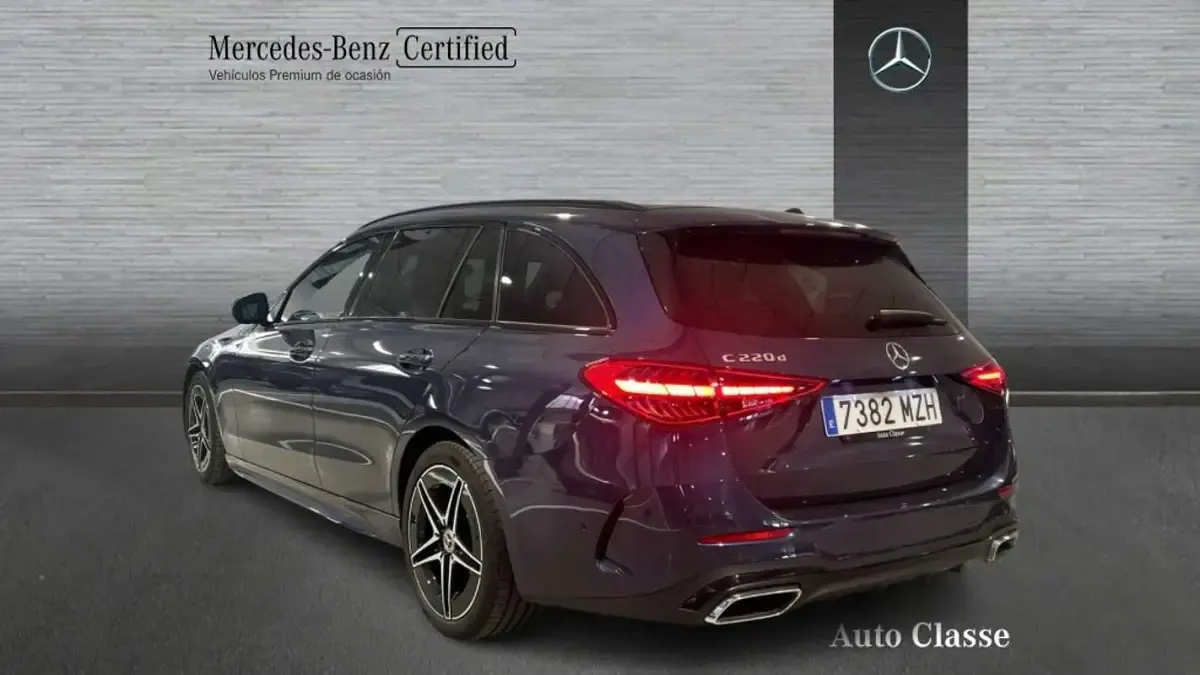 Usado Mercedes C220 197 CV (144 kW) 2025 Azul Familiar