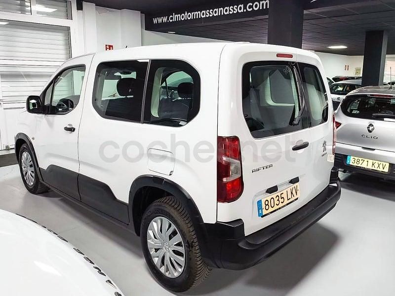 Usado Peugeot Rifter Active 100 CV (73 kW) 2020 Blanco Monovolumen