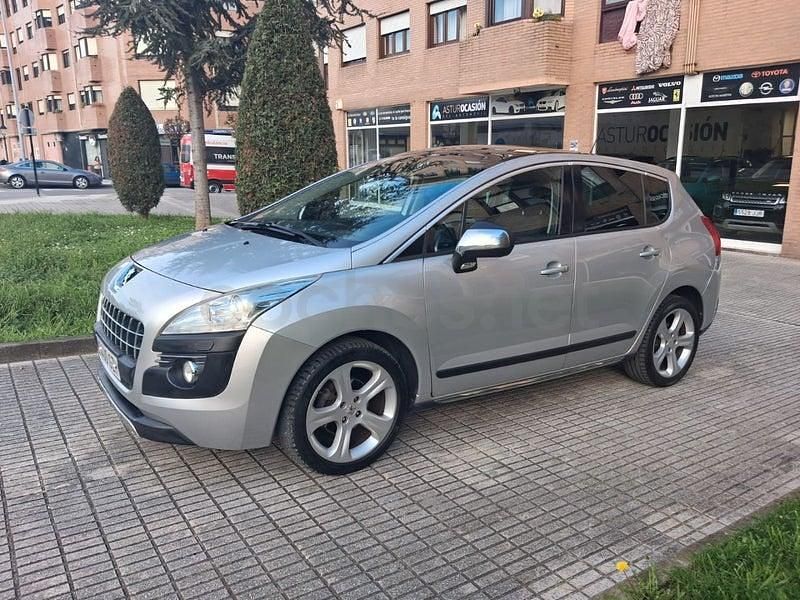 Usado Peugeot 3008 Sport 112 CV (82 kW) 2010 Gris / plata Familiar
