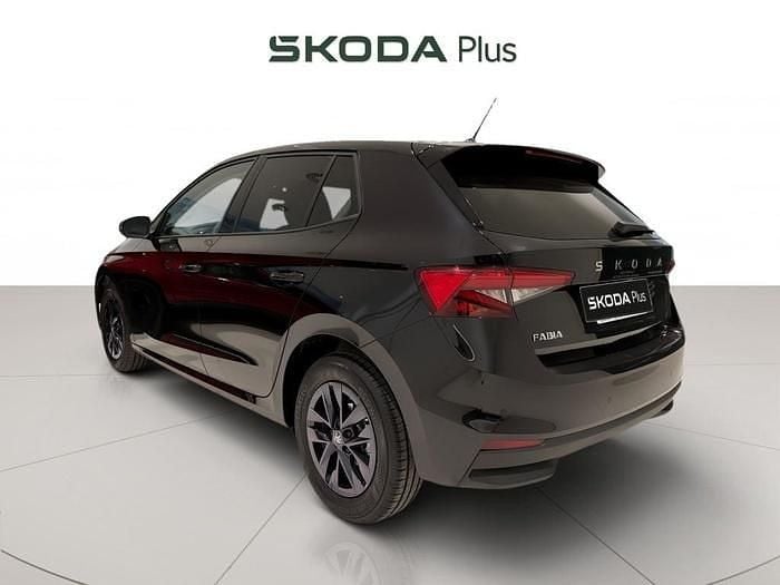Usado Skoda Fabia Selection 115 CV (84 kW) 2025 Negro Utilitario