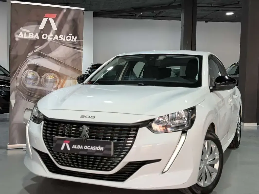 Usado Peugeot 208 Active 102 CV (75 kW) 2023 Blanco Utilitario