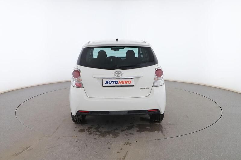 Usado Toyota Verso Advance 132 CV (97 kW) 2017 Blanco Monovolumen