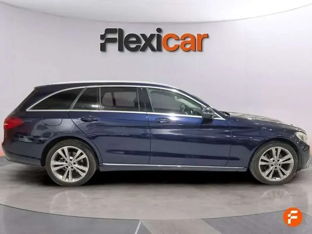 Usado Mercedes C220 170 CV (125 kW) 2017 Azul Familiar