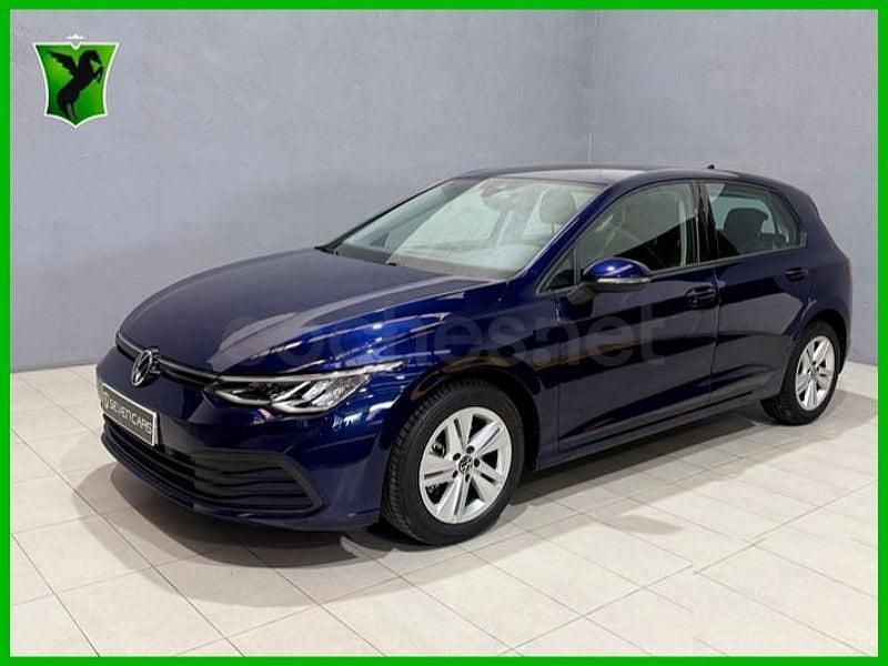 Usado VW Golf VIII 110 CV (80 kW) 2021 Azul Berlina