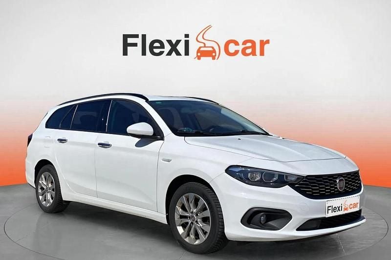 Blanco Usado 2019 Fiat Tipo Lounge Familiar | 9490 € (Buen precio) - Imagen 1/4