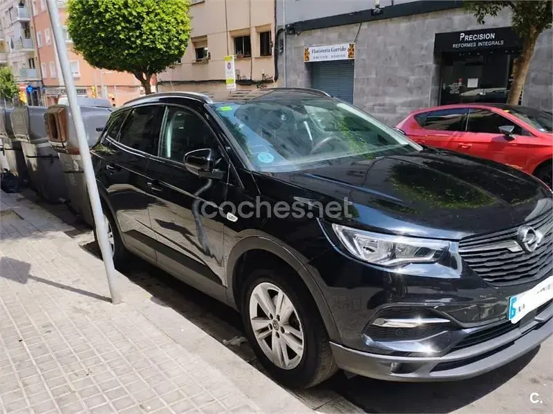 Usado Opel Grandland X Edition 130 CV (95 kW) 2019 Negro SUV
