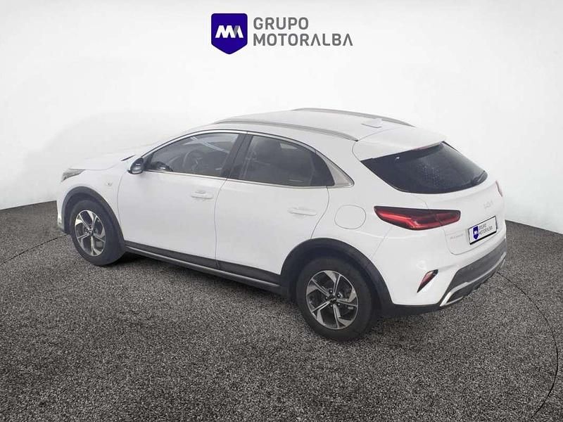 Usado Kia XCeed 101 CV (74 kW) 2025 Blanco SUV