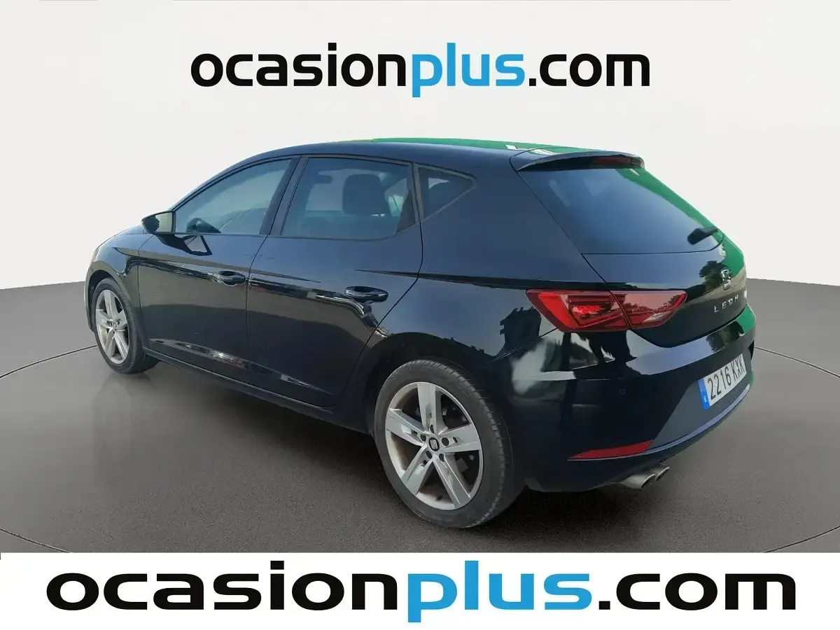 Usado Seat Leon FR 150 CV (110 kW) 2019 Negro Berlina