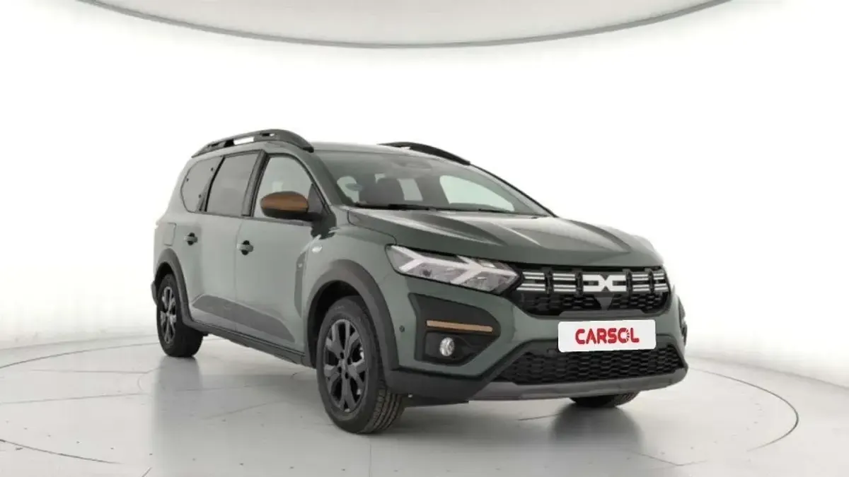Usado Dacia Jogger Extreme 99 CV (72 kW) 2025 Verde Monovolumen