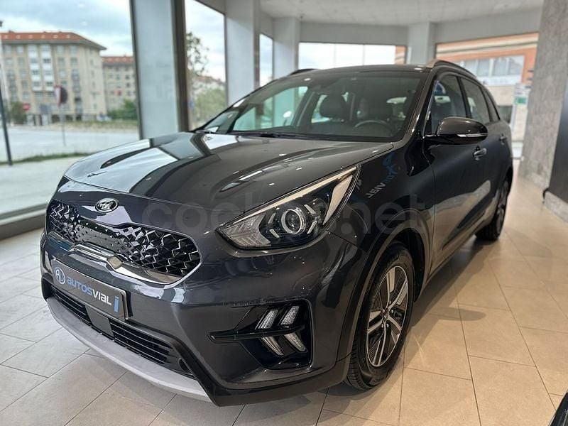 Usado Kia Niro 141 CV (103 kW) 2020 Gris / plata SUV