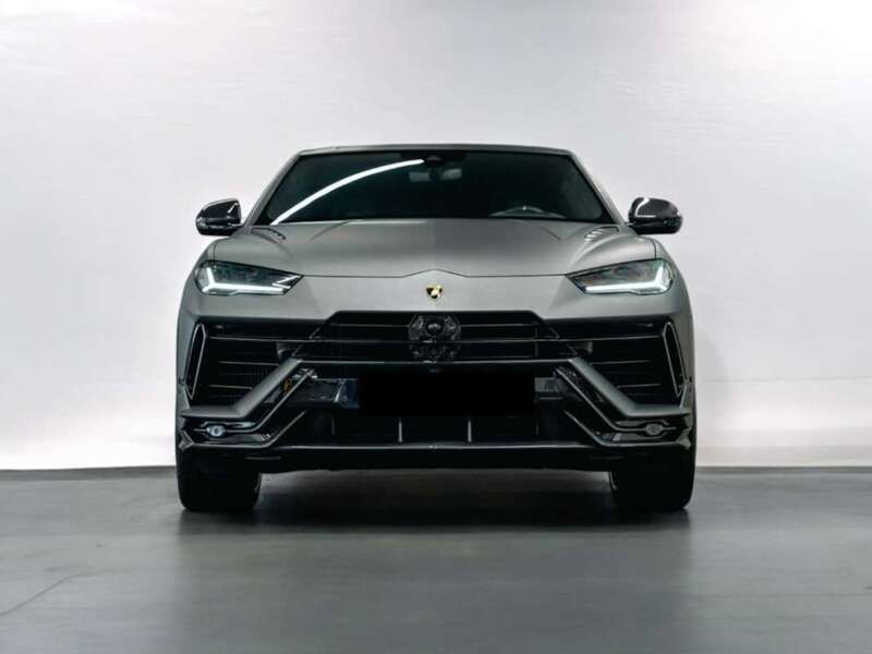 Gris Usado 2022 Lamborghini Urus SUV | 325.900 € (Un poco caro) - Imagen 1/4
